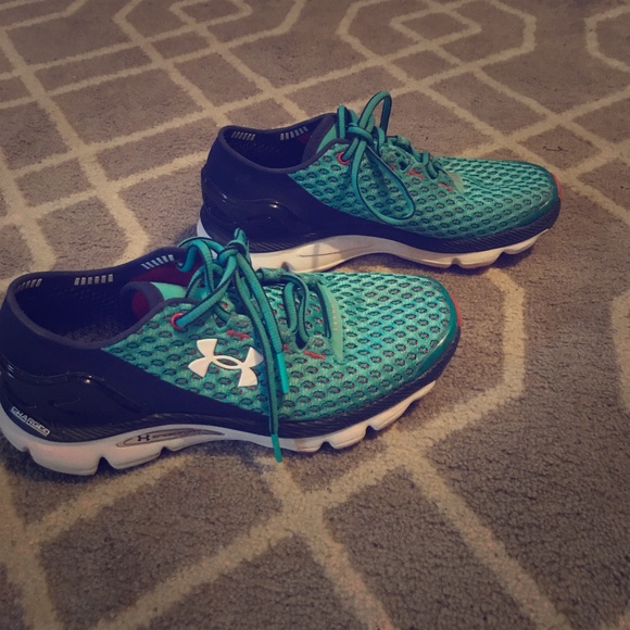 Under Armour Shoes - Like new Woman's UA walking/running shoes